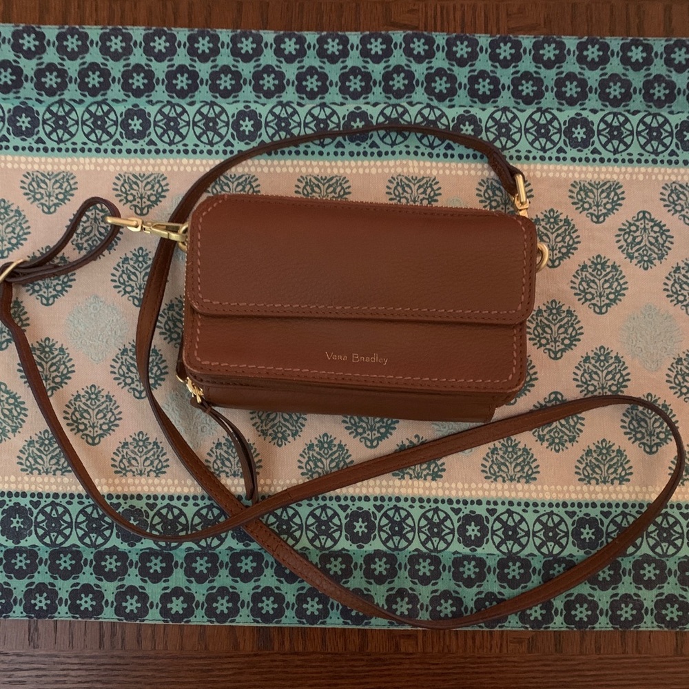 Vera Bradley Mallory accordion wristlet